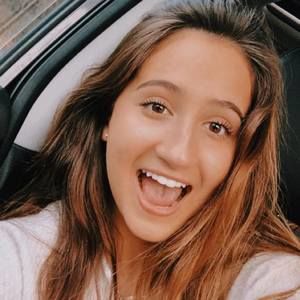 Meet your Posher, Mia